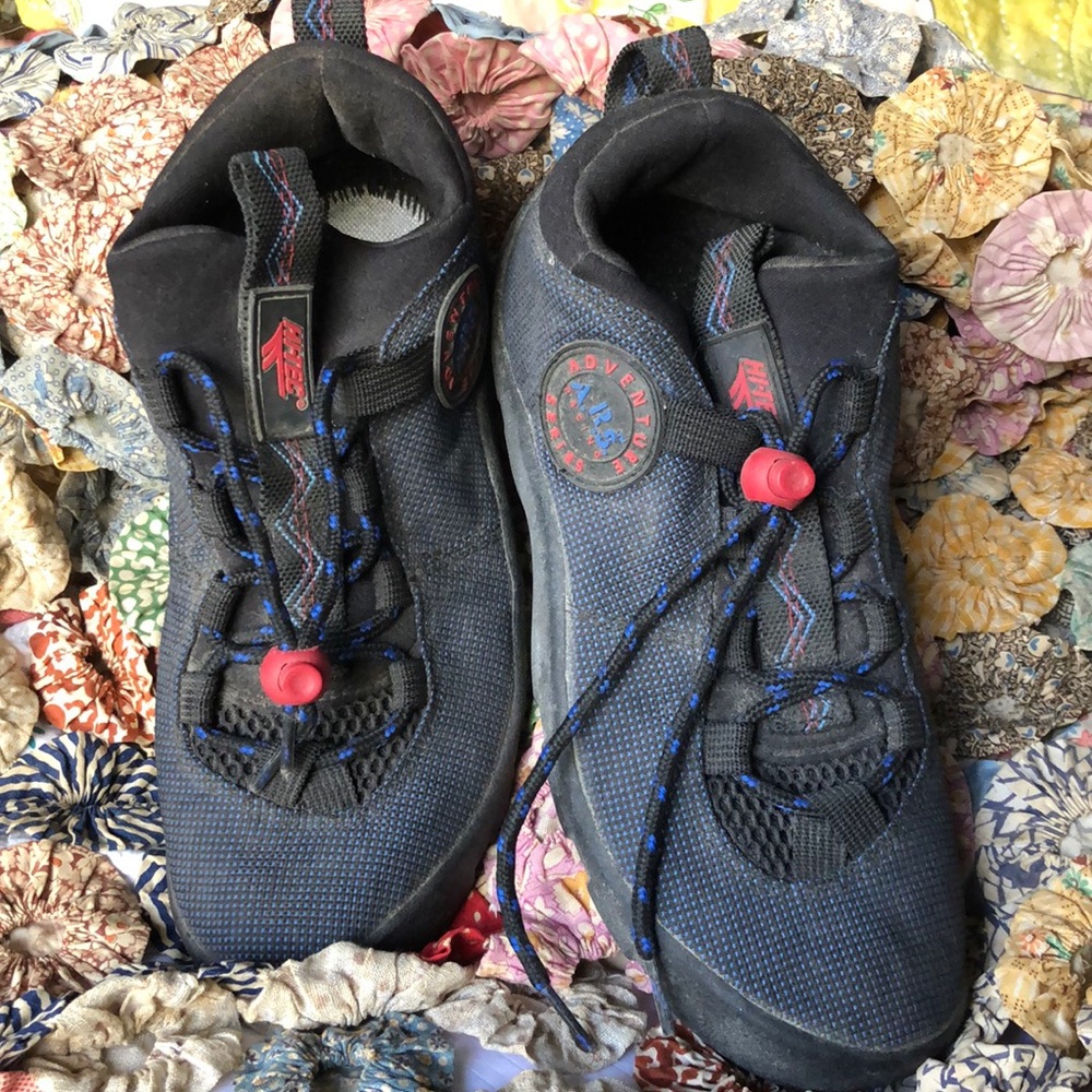 A.R.S. Men’s adventure size 7 shoes